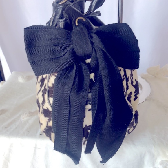 JUICY COUTURE Y2K black and cream Daydreamer houndstooth velour tote handbag. - Picture 8 of 16